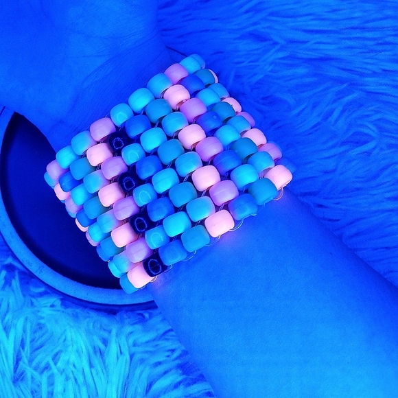 ALIEN Rainbow Pastel Matte Kandi Cuff Bracelet - Picture 6 of 8